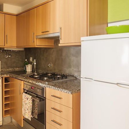 Contemporary Lisbon Apartment In Historical Chiado Esterno foto