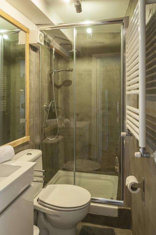 Contemporary Lisbon Apartment In Historical Chiado Esterno foto