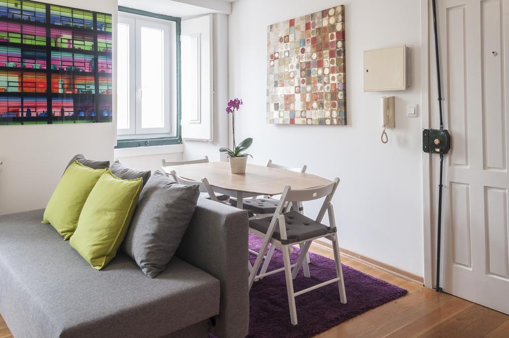 Contemporary Lisbon Apartment In Historical Chiado Esterno foto