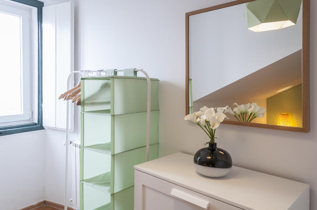 Contemporary Lisbon Apartment In Historical Chiado Esterno foto